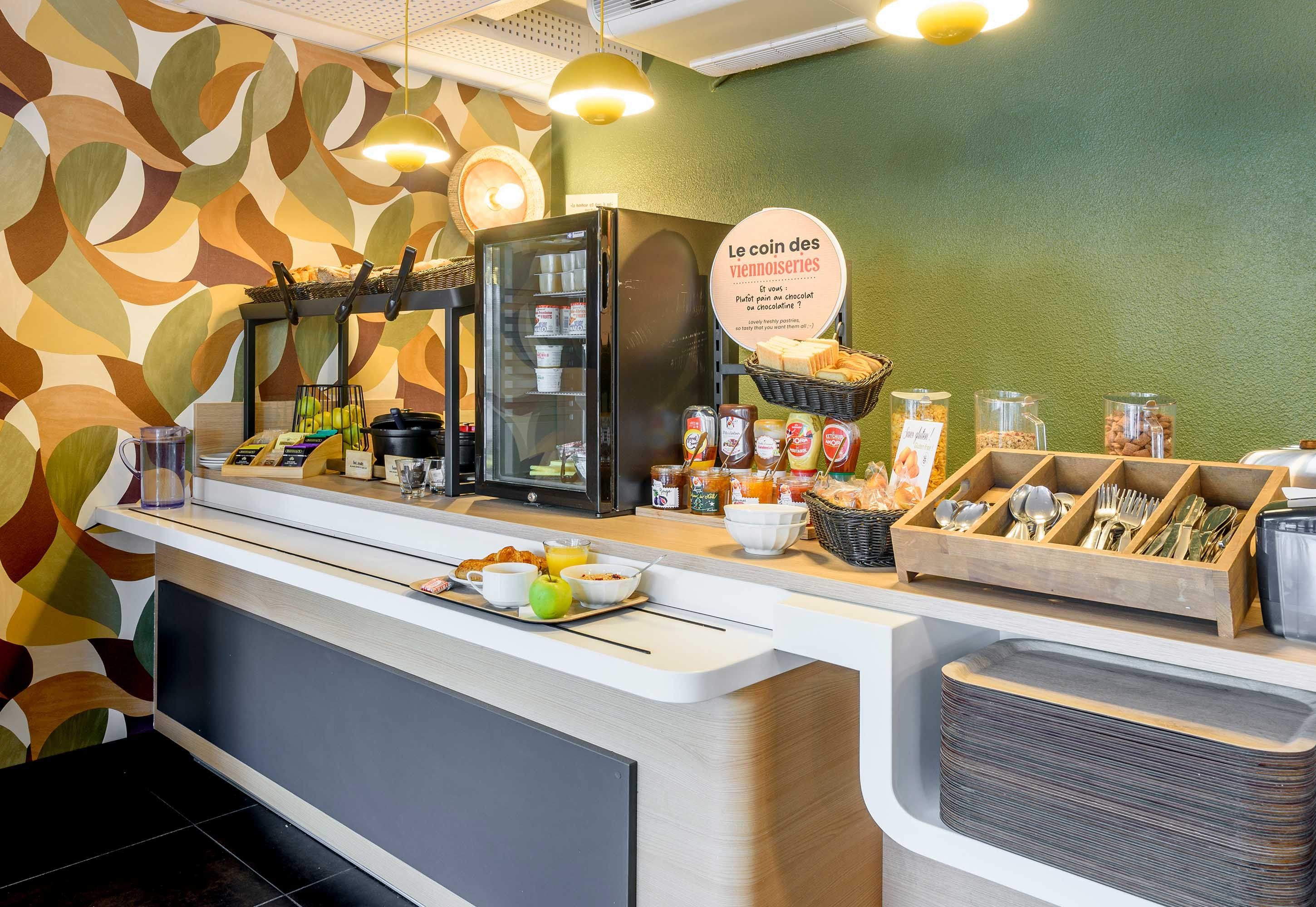 B&B HOTEL Toulouse Cité de l'Espace Hurel - Toulouse - Buffet