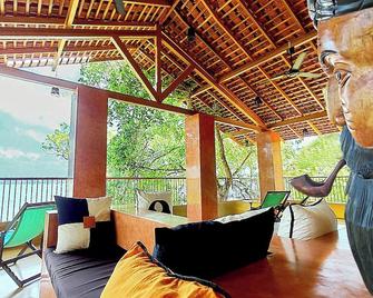 Art Yala - Tissamaharama - Balcón