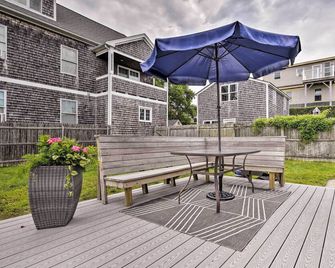 Idyllic Newport Area Cottage - Walk to First Beach - Middletown - Patio