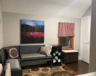 Hill Street House - Upper Unit - Ishpeming - Living room