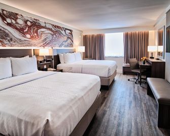 Crowne Plaza Executive Center Baton Rouge By IHG - Baton Rouge - Bedroom