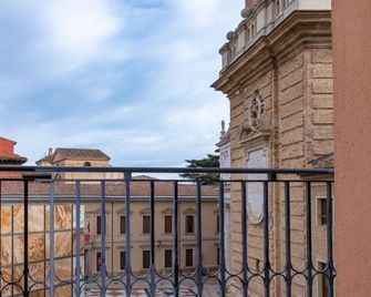 Hotel Tibur - Zaragoza - Balcony