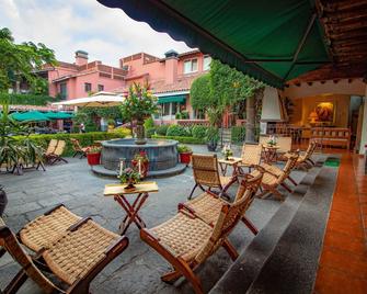 Las Mananitas Hotel Garden Restaurant and Spa - Cuernavaca - Patio