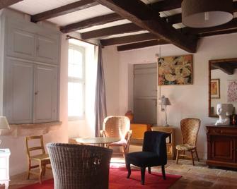 Fortified house in the interwar seas - Saint-Jean-de-Blaignac - Essbereich