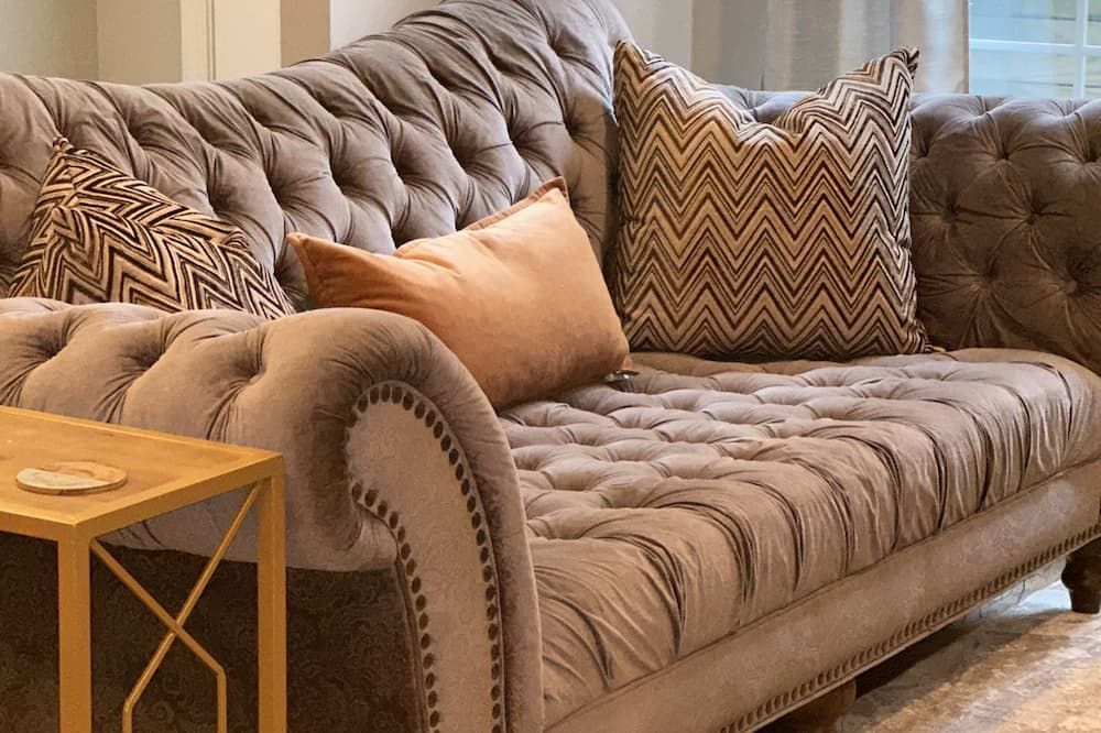 Romantic Two Bedroom Condo