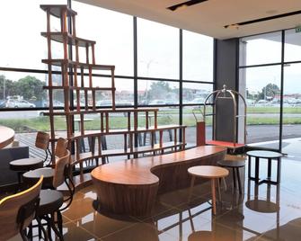 Hotel N°5 - Kota Kinabalu - Restaurante