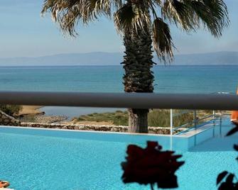 Marina Bay Hotel - Skala - Pool