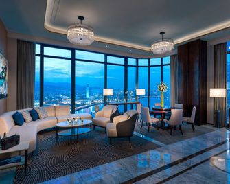 Fili Hotel at Nustar Cebu - סבו סיטי - טרקלין