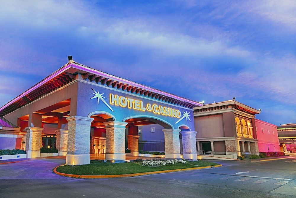 Hotel Casino Magic $117. Neuquén Hotel Deals & Reviews - KAYAK