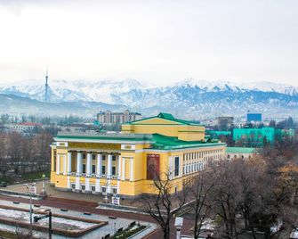 Almaty Hotel - Almaty - Ravintola
