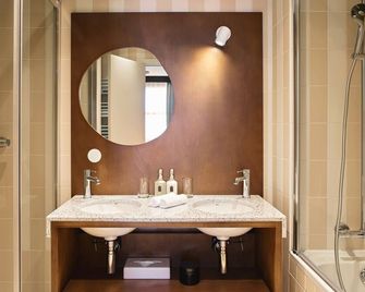 Hôtel Rosalie - Paris - Salle de bain