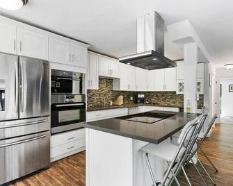 Epicurean remodel in central location. - Seattle - Kitchen