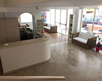 هوتل ستريسا - ريميني