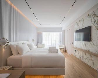 Ethereal White Resort - Heraklion - Schlafzimmer