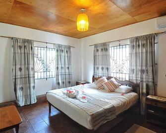 Acquario Villa - Cozy Guesthouse with Privacy & Tranquility on Praslin Island - Anse Volbert Village - Schlafzimmer