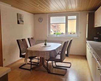 Vacation apartment Lang - Apartment with 2 bedrooms - Bad Bergzabern - Essbereich