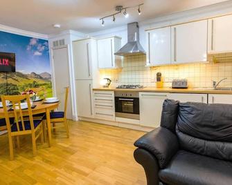 Spectacular 3 Bed in Blackheath - London - Kitchen