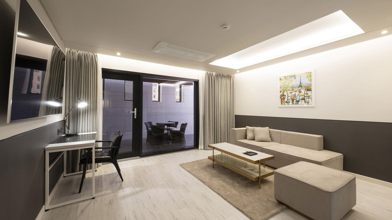 Hound Hotel Yeonsan