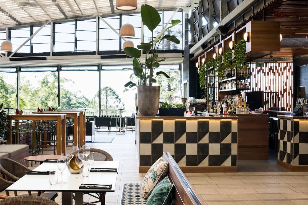 بيبرز نوزا ريزورت آند فيلاز - نوسا هيدس - بار