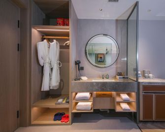 Oriental International Hotel (Leping City Donghu Park Branch) - Jingdezhen - Bedroom