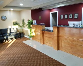 The Bridgeway - Bourne - Front desk