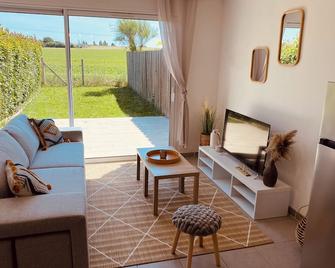 Maison moderne avec jardin - Saint-Xandre - Living room