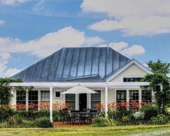 Whitford House Cottage - Vergennes - Edificio