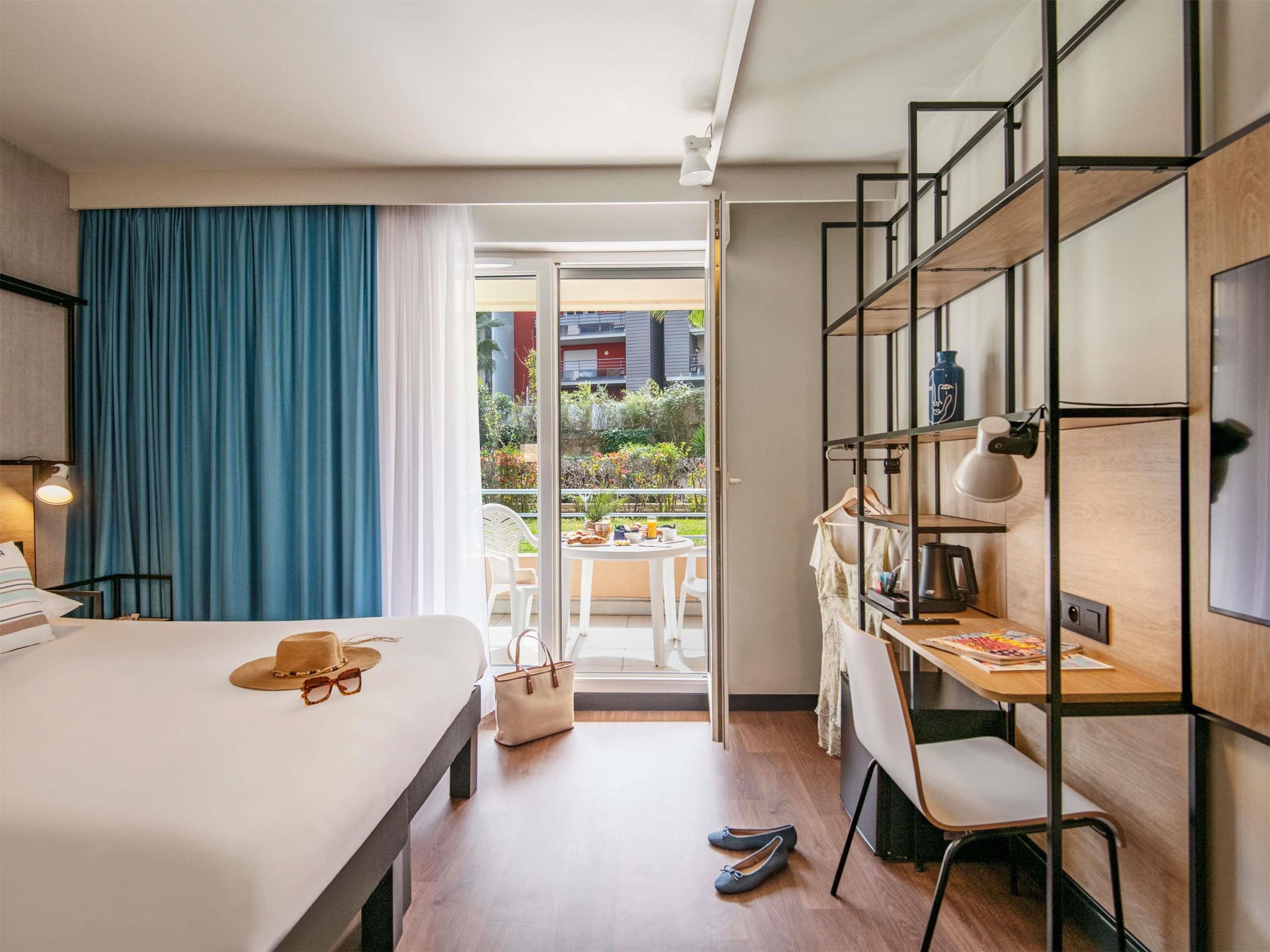 إيبيس روكيبرون كاب مارتين مينتون