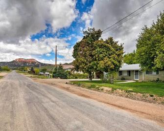 Tropic Getaway Near Bryce Canyon National Park! - Tropic - Outdoors view