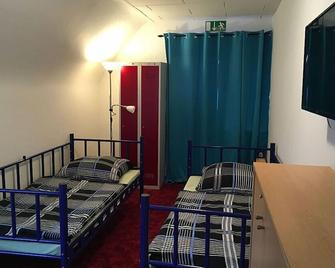 Hostel Pinneberg - Pinneberg - Habitación