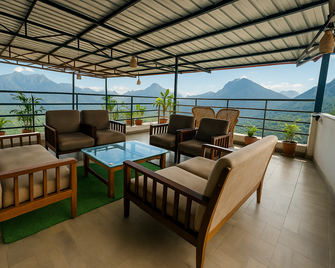 Aroha By Rishikesh - Swimming Pool & Spa - Rishikesh - Restaurante