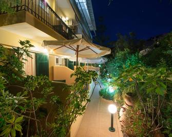 Hotel Sofia - Nikiana - Балкон