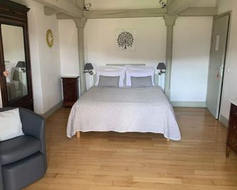 Chambres d'hôtes Maison Redon - בוזי - חדר שינה
