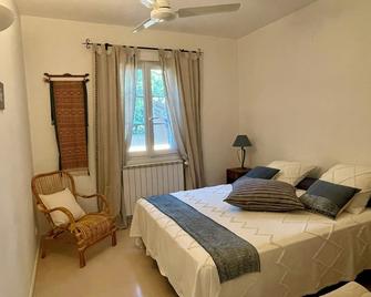 Charming villa in Provence near village- promotion last minutes. - Saint-Didier - Bedroom