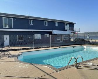 Double Queen Room Sum - Lake City - Piscina