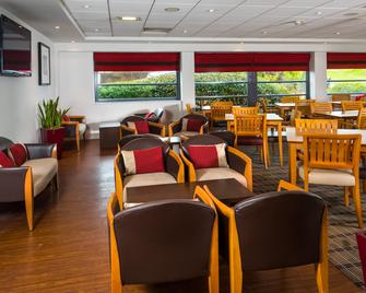 Holiday Inn Express Swansea - East - Neath - Lounge