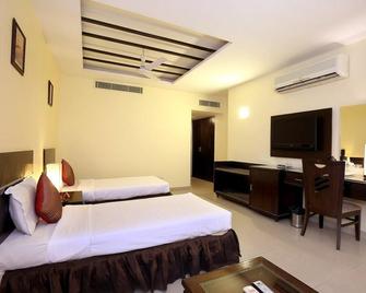 Hotel Aditya - Ludhiāna - Bedroom