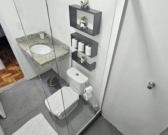 Quarto privativo em condomínio - Rio de Janeiro