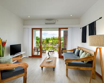 Echo Beach Villa and Apartment - North Kuta - Living room