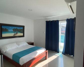 Aguamarina Hotel - 聖瑪爾塔 - 臥室
