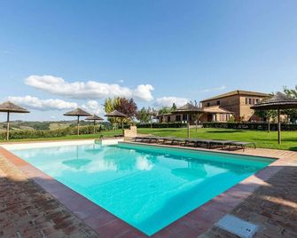 360 Degree View Over the Tuscan Hills - Buonconvento - Pool
