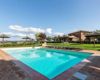 360 Degree View Over the Tuscan Hills - Buonconvento - Piscina