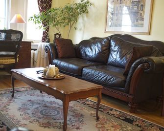 ريدو إن - أوتاوا - غرفة معيشة