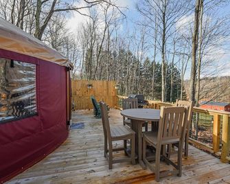Deer Pass - Luxury Glamping Yurt Near Deep Creekmd - Oakland - Balcón