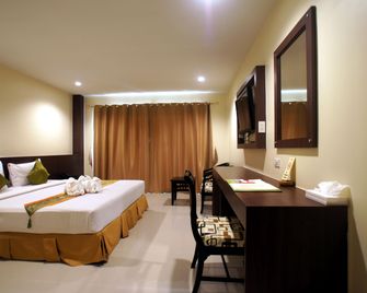 Khao Lak Sunset Resort - Khao Lak