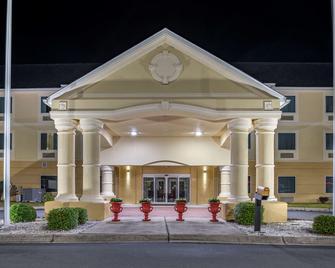 Comfort Inn & Suites Marianna I-10 - Marianna - Building