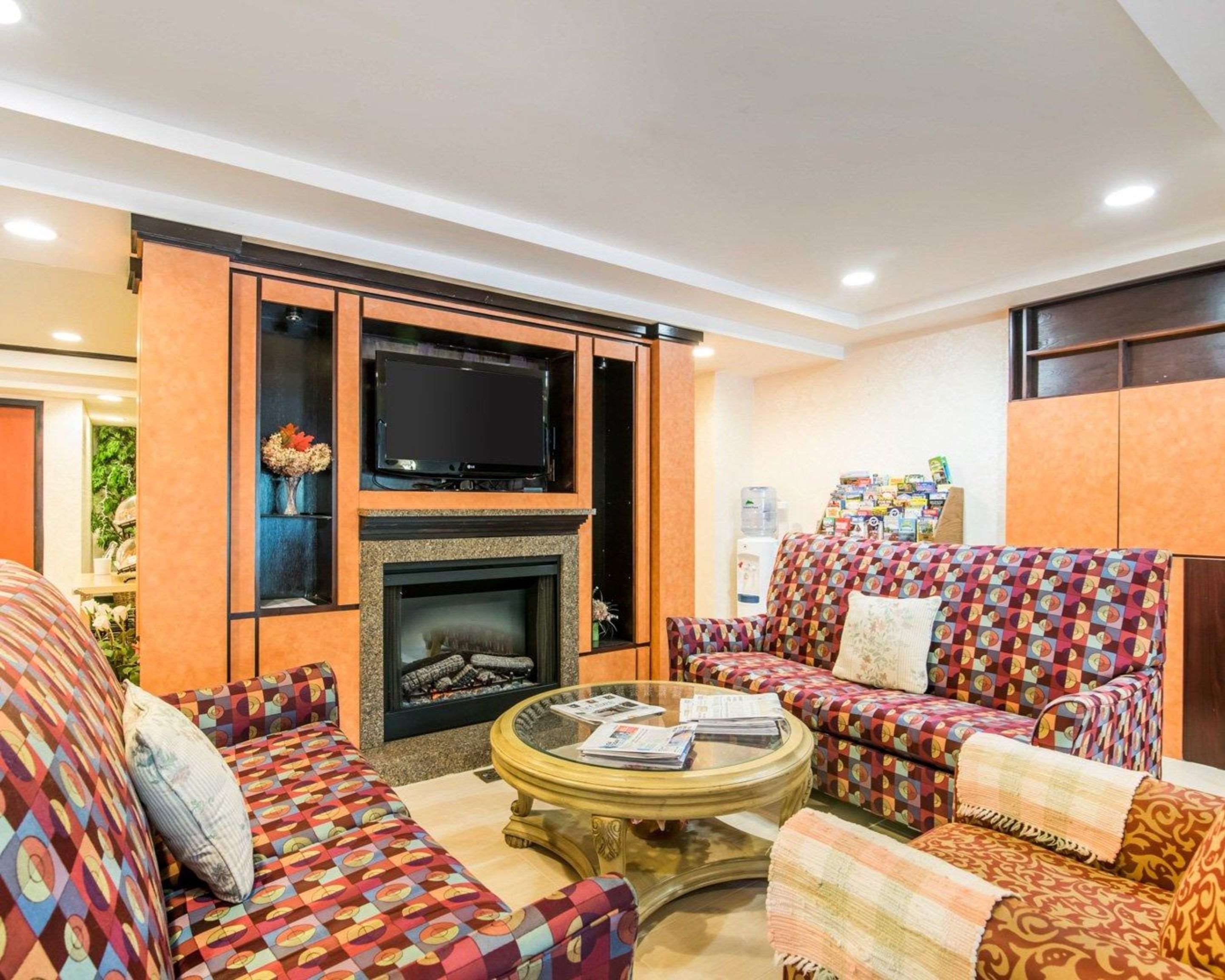 Quality Inn Ashland - Ashland - Living room