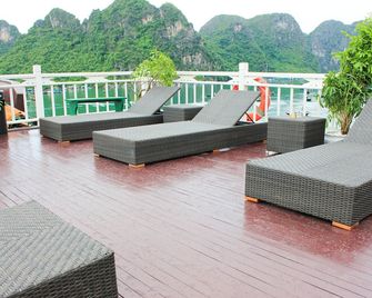 Halong Phoenix Cruiser - Ha Long - Balcony