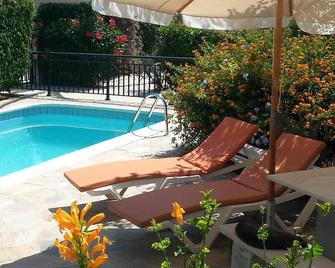 Kissonerga Apartment - Kissonerga - Pool