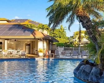2 BR/2 BA in a beautiful resort, super clean, great beach, Sleeps 6 - Kihei - Pool